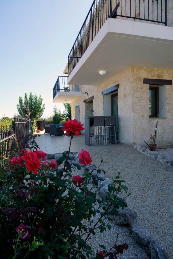Villa Nikolina Dhrousha Exterior photo