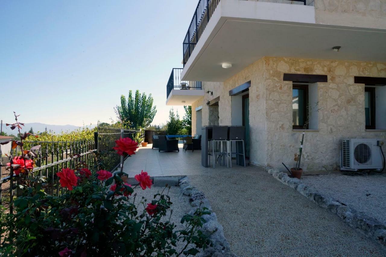 Villa Nikolina Dhrousha Exterior photo